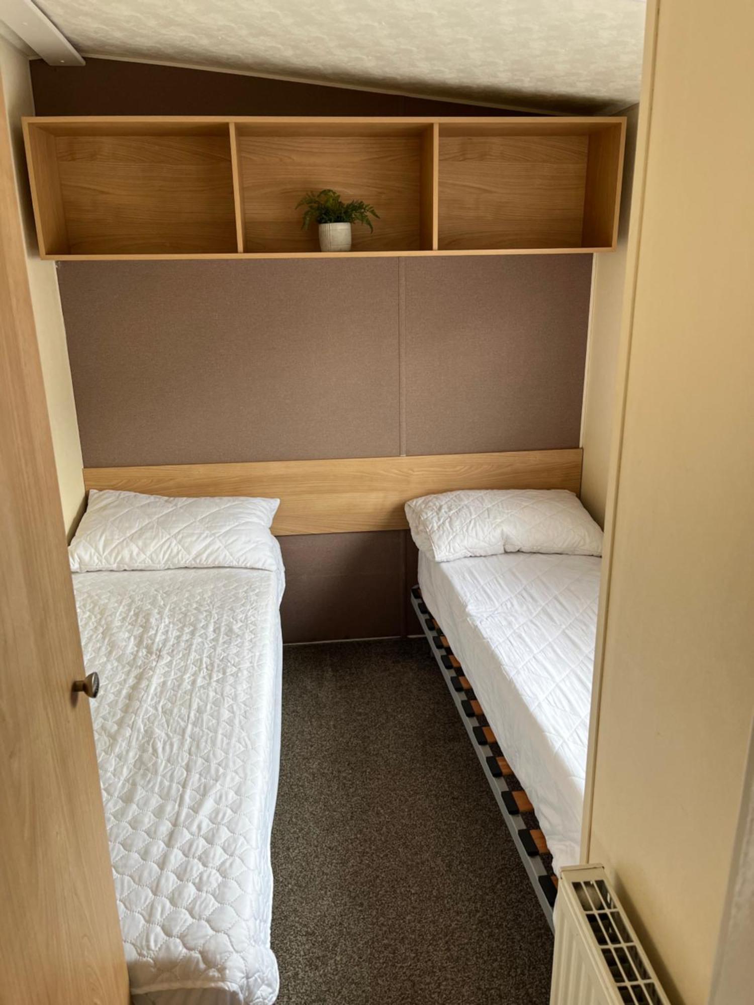ホテル 8 Berth Caravan クラクトン・オン・シー エクステリア 写真